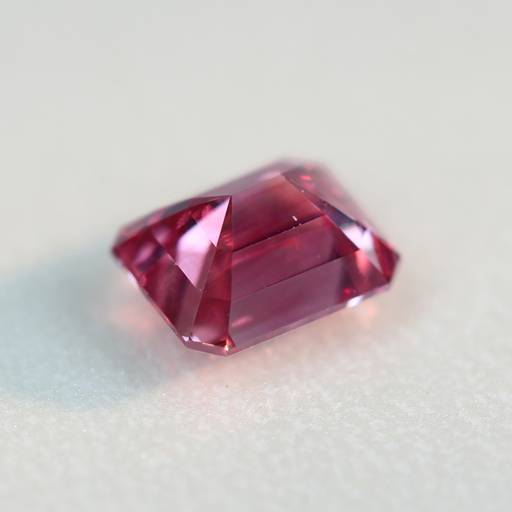ピンクダイヤモンド　pinkdiamond カラーダイヤモンド　colordiamond 