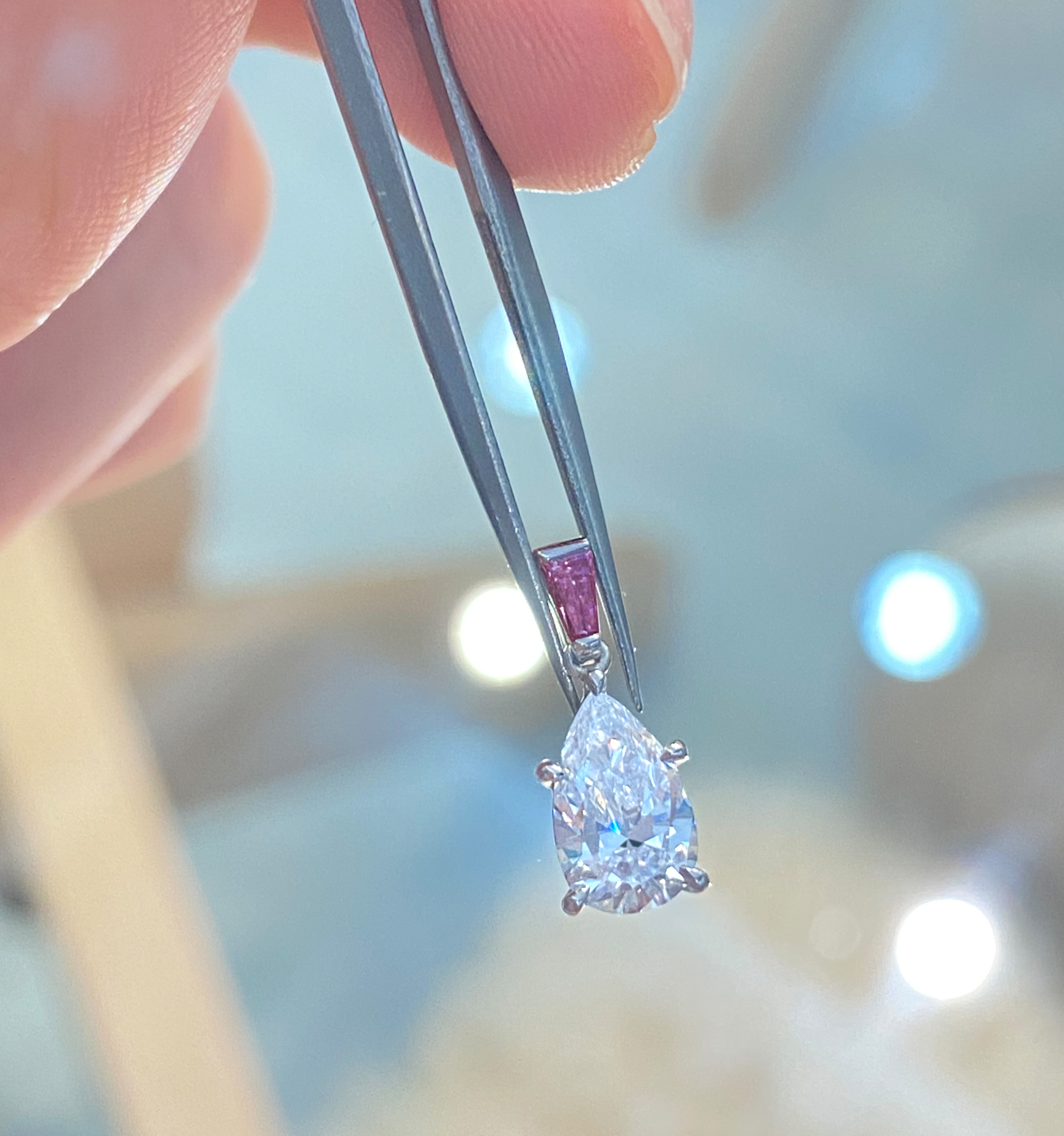 【HANDMADE】PT950 ダイヤモンド 0.817ct ピンクダイヤモンド 0.071ct ペンダントトップ[中央宝石研究所]_0a