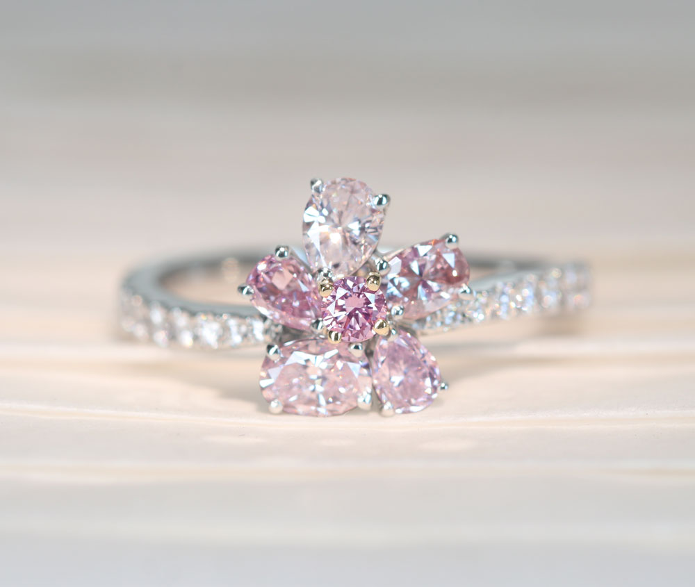 【HANDMADE】PT950/K18PG ピンクダイヤモンド FANCY PINK SI-2 0.066ct ピンクダイヤモンド total0.756ct ダイヤモンド 0.248ct リング[中央宝石研究所]